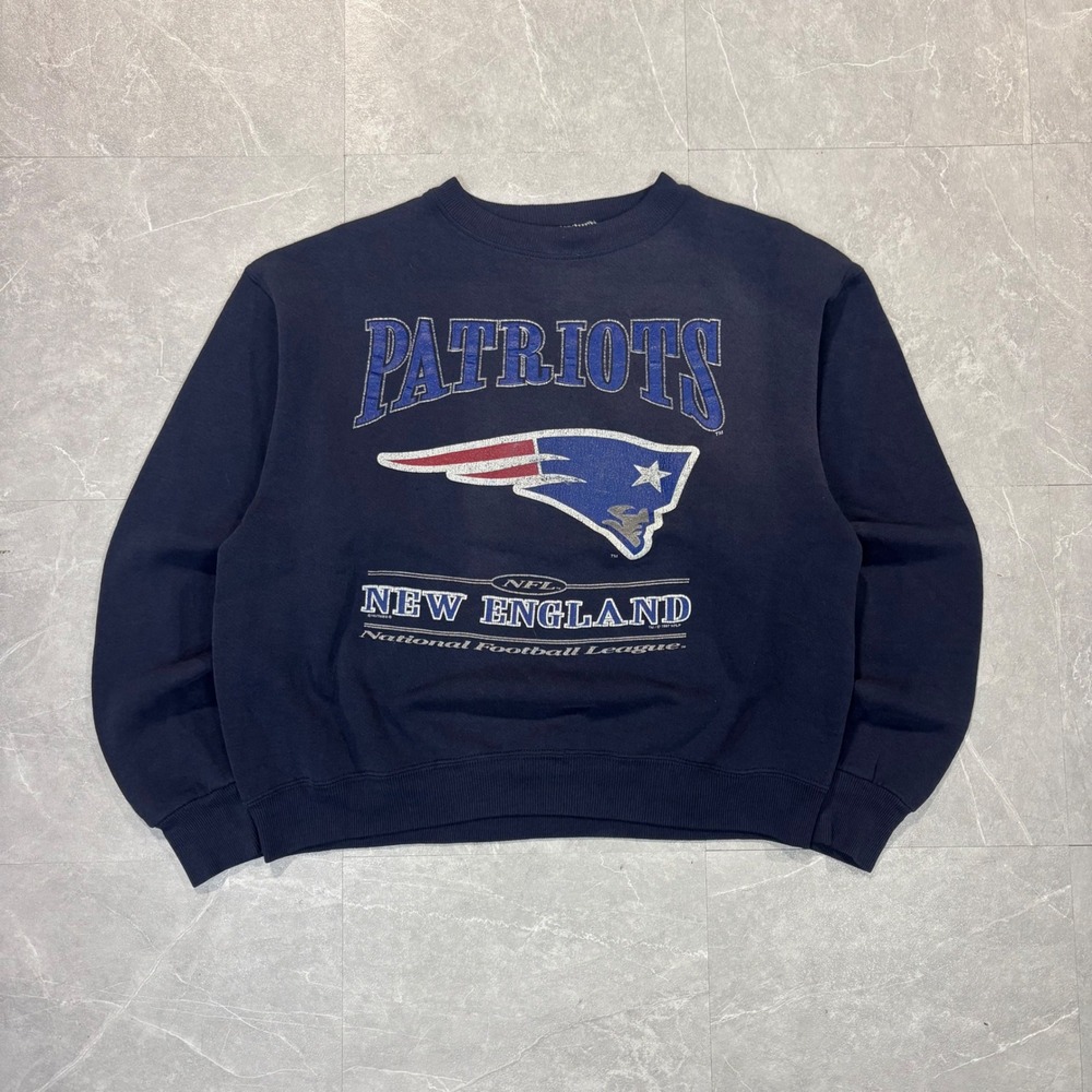 Vintage 1997 New England Patriots NFL Crewneck Sweatshirt Navy Blue Mens XL